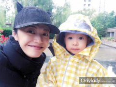 两个萌娃才是标配 大S领衔嫩过90后的二胎星妈 两个萌娃才是标配 大S领衔嫩过90后的二胎星妈